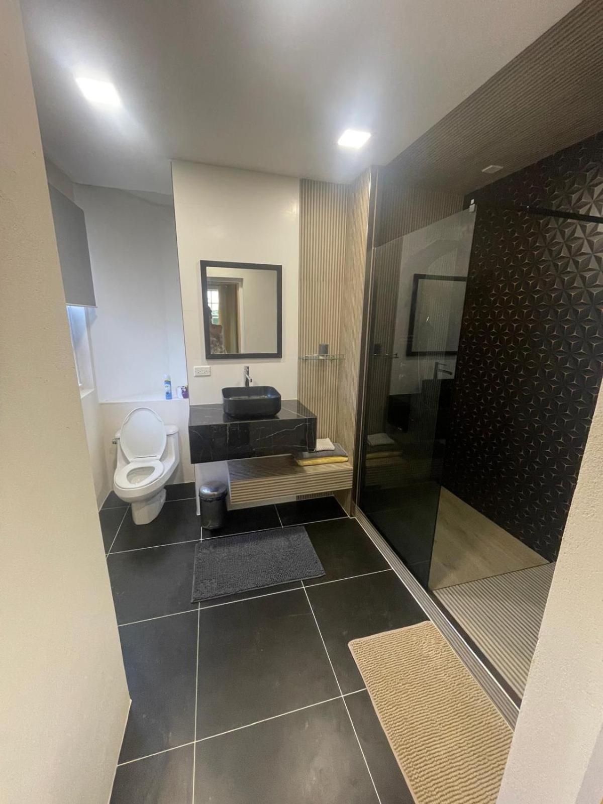 Scarlett Studios 1 - Holiday-Business-Us Embassy Appt 7 Mins Drive Away - Only The 1 Night Reservation Includes Airport And Us Embassy Roundtrip Transport Bridgetown Exterior foto